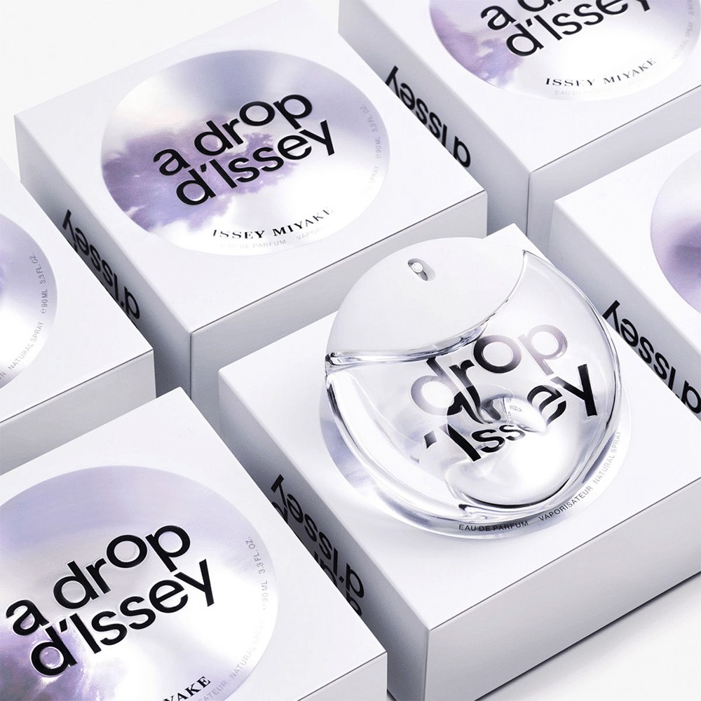 ISSEY MIYAKE A Drop D'issey EDP น้ำหอมใหม่สำหรับสุภาพสตรีล่าสุดจาก ISSEY MIYAKE ส่งมอบความหอมใหม่ที่เชื้อเชิญค้นพบมุมมองที่แตกต่าง ความงามดุจบทกวีที่ซ่อนเร้นอยู่ในธรรมชาติ