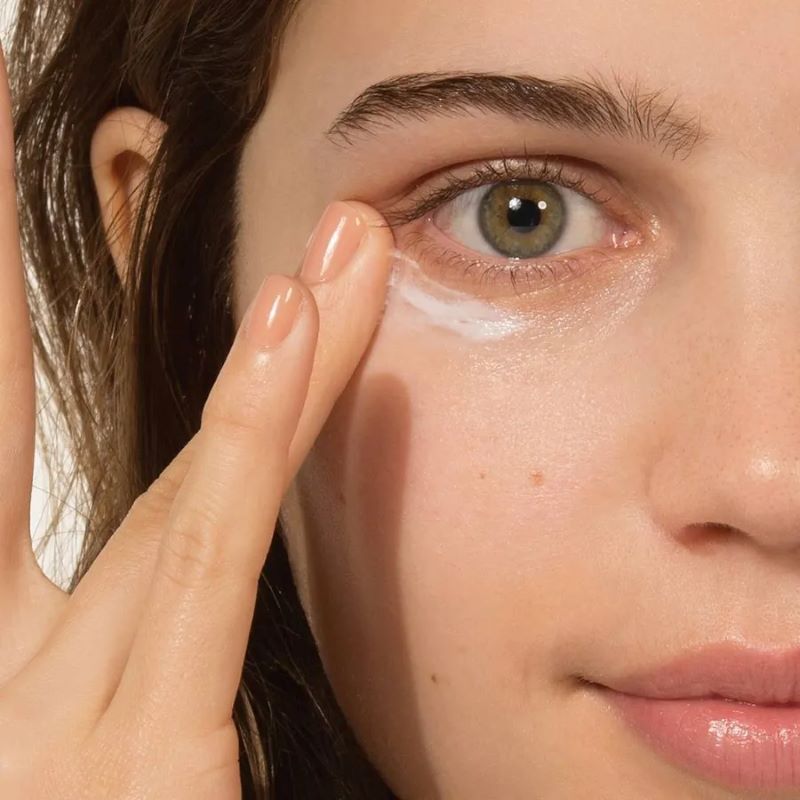 Lancome Absolue Revitalizing Eye Cream 5ml ,ครีมบำรุงรอบดวงตาลังโคม , อายครีม , อายครีมลังโคม ,Lancome Absolue Revitalizing Eye Cream ราคา , Lancome Absolue Revitalizing Eye Cream รีวิว